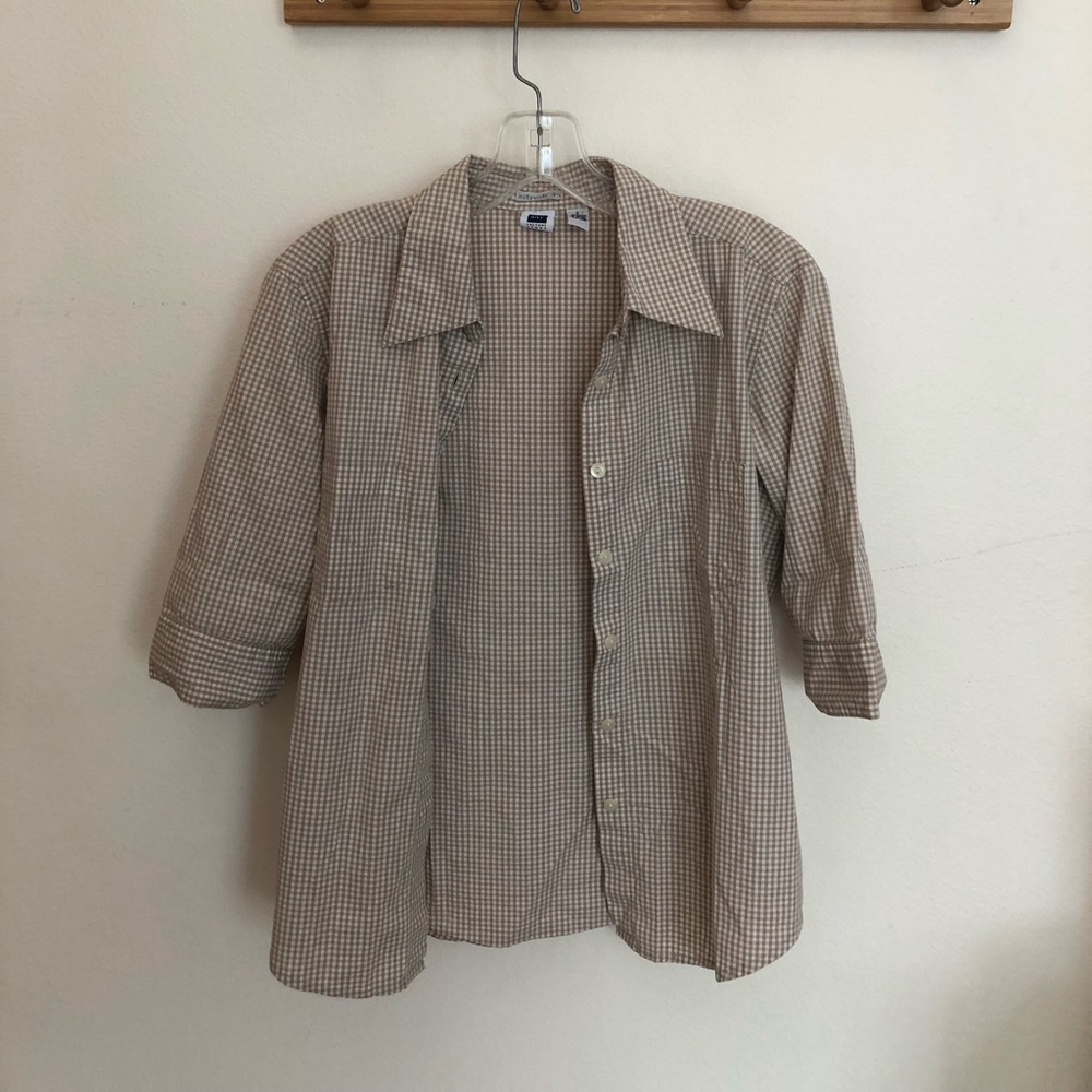 Gap button down with mid-length sleeves